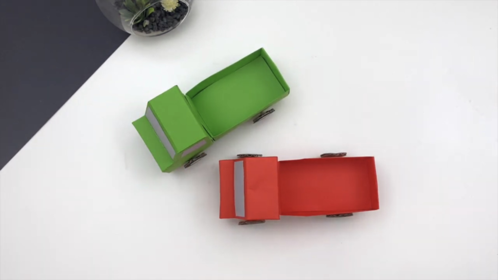 Cách làm mô hình ô tô bằng giấy