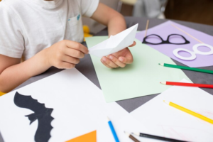 Làm đồ chơi bằng giấy A4 cực đơn giản giúp bé yêu thỏa sức sáng tạo!