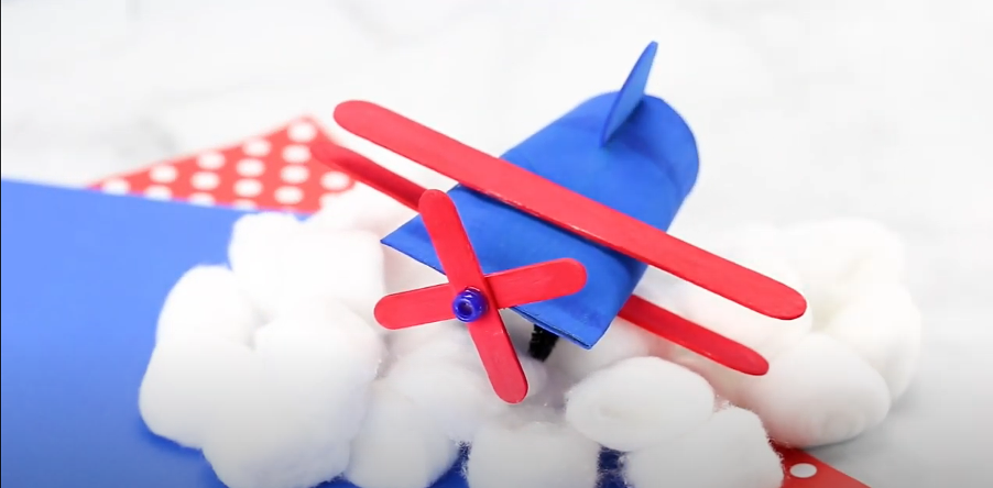 Cách làm máy bay đồ chơi siêu dễ từ lõi giấy vệ sinh