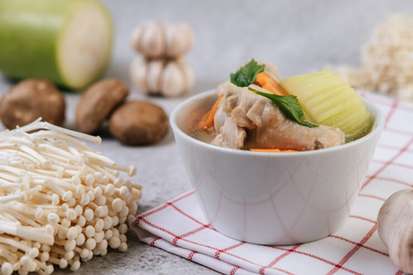 Chỉ mẹ cách nấu 12 món canh cho bé 1 tuổi phát triển toàn diện