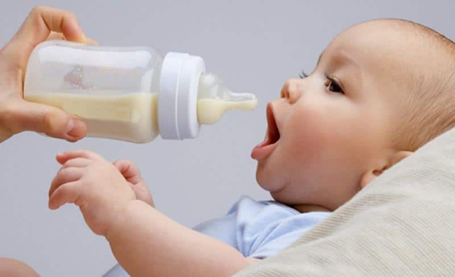 Cách đổi sữa cho bé ti sữa Hàn Quốc
