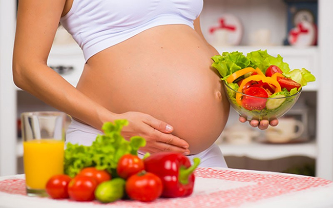 Cung cấp đầy đủ chất dinh dưỡng cho thai nhi