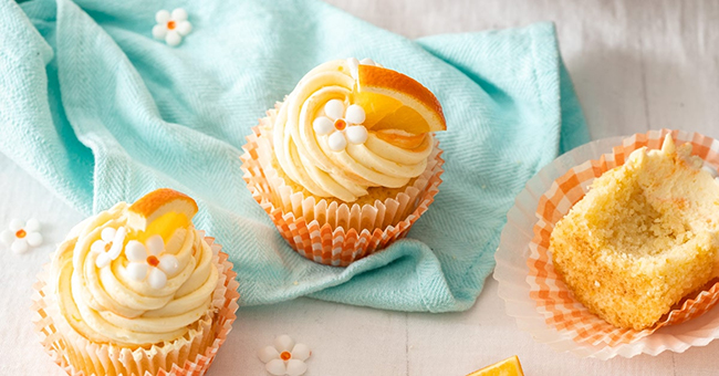 Cupcake phủ kem cam