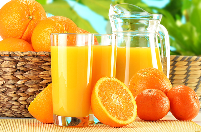 Cam chứa nhiều vitamin C giúp tăng khả năng hấp thụ sắt