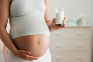 Bà bầu nên uống sữa Ensure vào lúc nào? Bổ sung suốt thai kỳ nhé! 