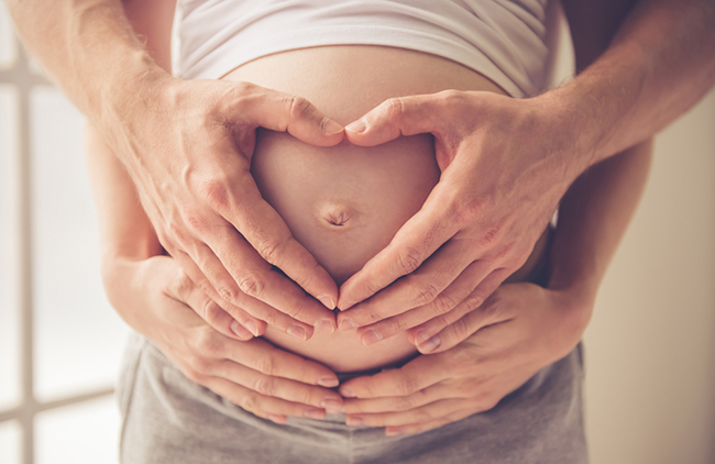 Công dụng của nước mía với mẹ và bé 3 tháng cuối thai kỳ