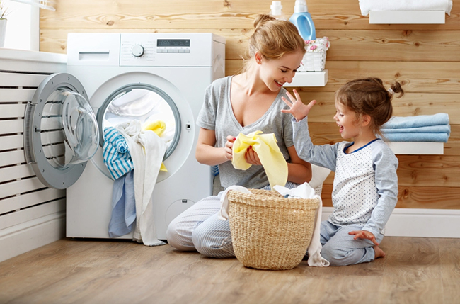 Giặt quần áo cho bé xong có nên sấy?