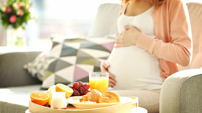 Bữa sáng cho bà bầu 3 tháng cuối có bé bị thiếu cân