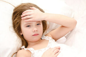 Trẻ bị cúm A sốt bao lâu? 6 sai lầm kéo dài thời gian con bị sốt 