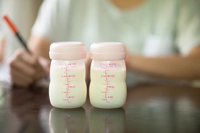 Sữa đêm tăng cân cho bé từ 10-12 tháng