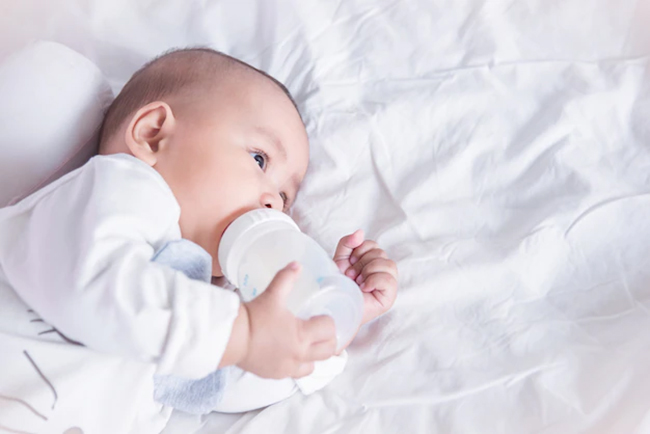 Sữa đêm tăng cân cho bé từ 10-12 tháng