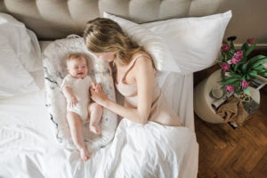 Ba mẹ có nên cho bé ngủ trên gối chống trào ngược?
