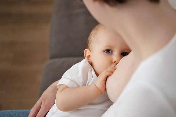 TOP 9 cách gọi sữa về sau sinh thường giúp bé ti thỏa thích