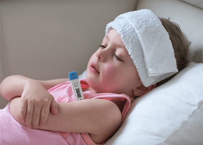 Khi nào bé sốt cao không hạ do cúm a thì nguy hiểm