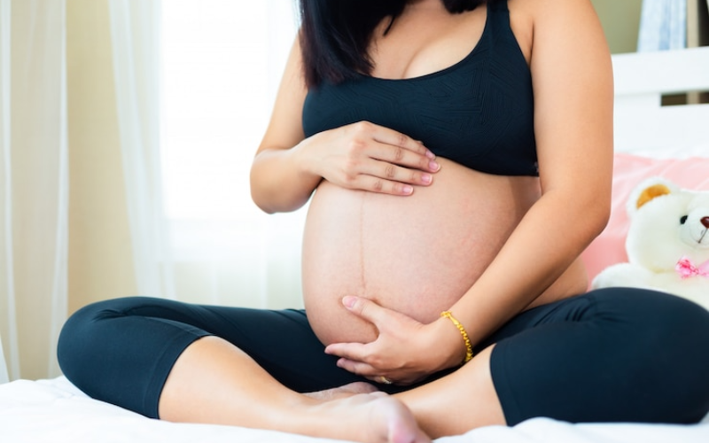 Bầu 3 tháng đầu ăn đậu bắp được không? 5 lợi ích quan trọng