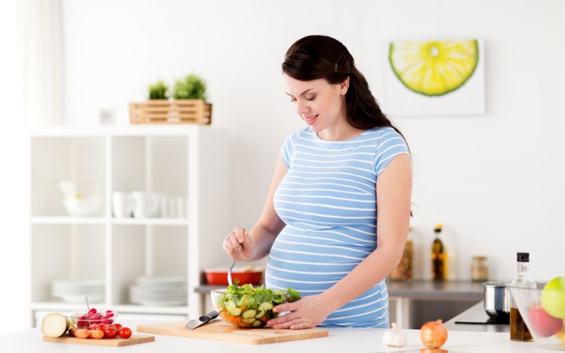 So sánh elevit và prenatal: Ưu nhược điểm, giá bán